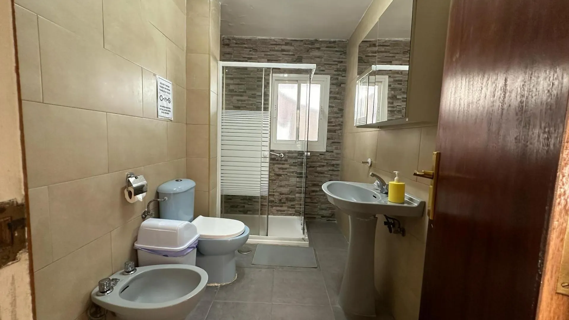 Habitacion Individual En La Victoria 马拉加